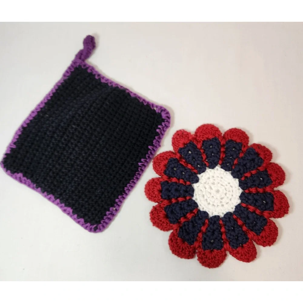 Vintage Handmade Crochet Potholder Set Grape Motif and Flower Trivet‎ 2pc